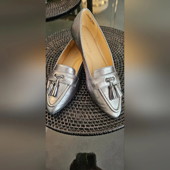 Talbots Francesca Tasseled Metallic Leather Driving Flats - Picture 2 of 5